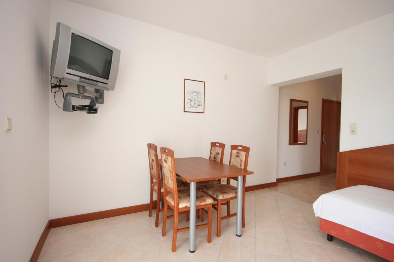 Apartments With A Parking Space Novalja, Pag - 6398 Экстерьер фото